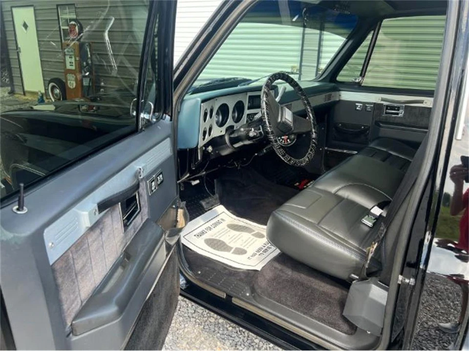 1984 Chevrolet Silverado - Image 9 of 20