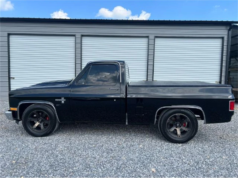 1984 Chevrolet Silverado - Image 17 of 20