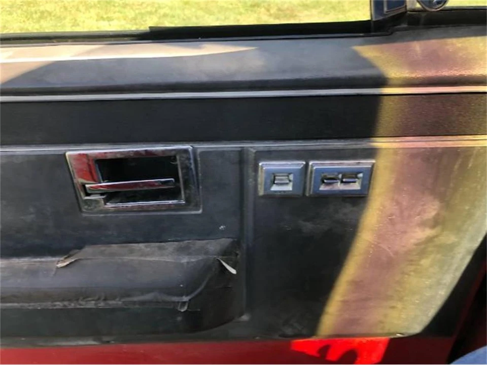 1984 Chevrolet Silverado - Image 2 of 18
