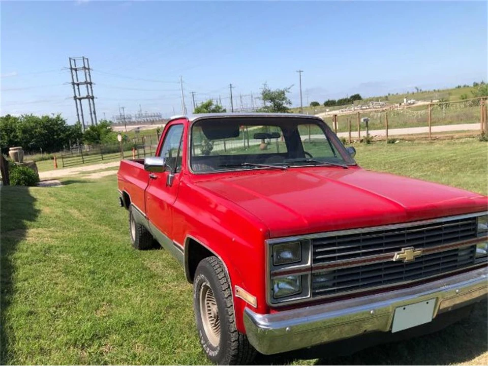 1984 Chevrolet Silverado - Image 10 of 18