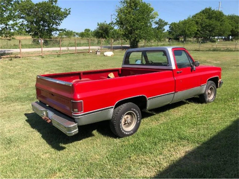 1984 Chevrolet Silverado - Image 16 of 18