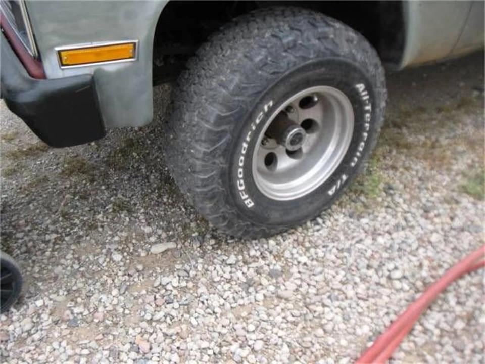 1984 Chevrolet Silverado - Image 3 of 10