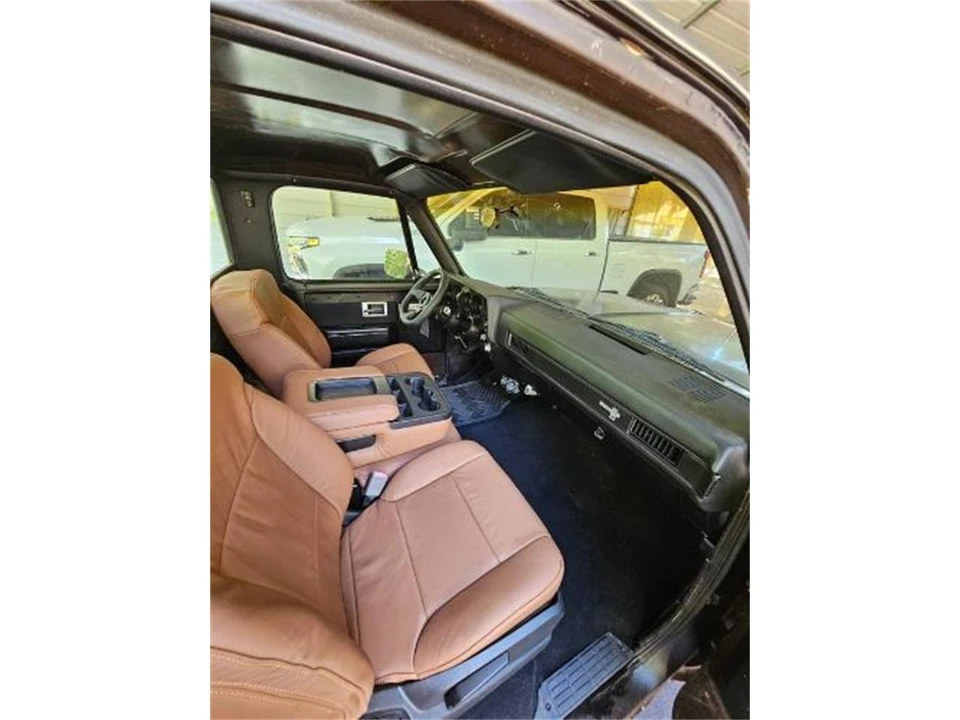 1984 Chevrolet Silverado - Image 8 of 16