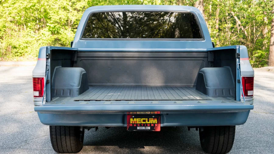 1984 Chevrolet Silverado - Image 8 of 31