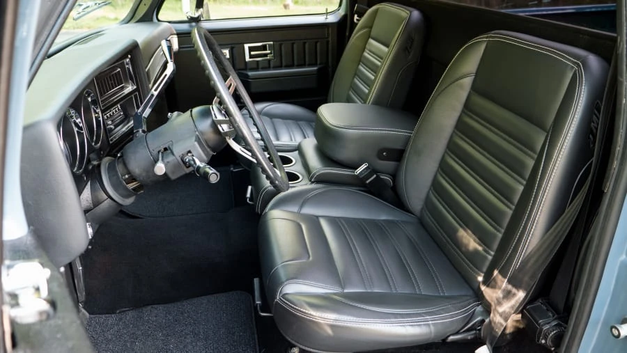 1984 Chevrolet Silverado - Image 24 of 31