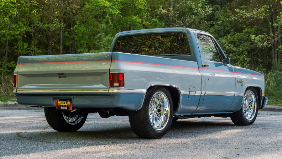 1984 Chevrolet Silverado - Image 17 of 31