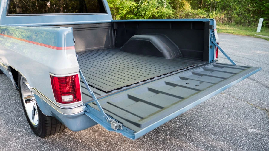 1984 Chevrolet Silverado - Image 15 of 31
