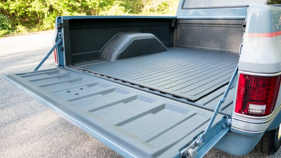 1984 Chevrolet Silverado - Image 7 of 31