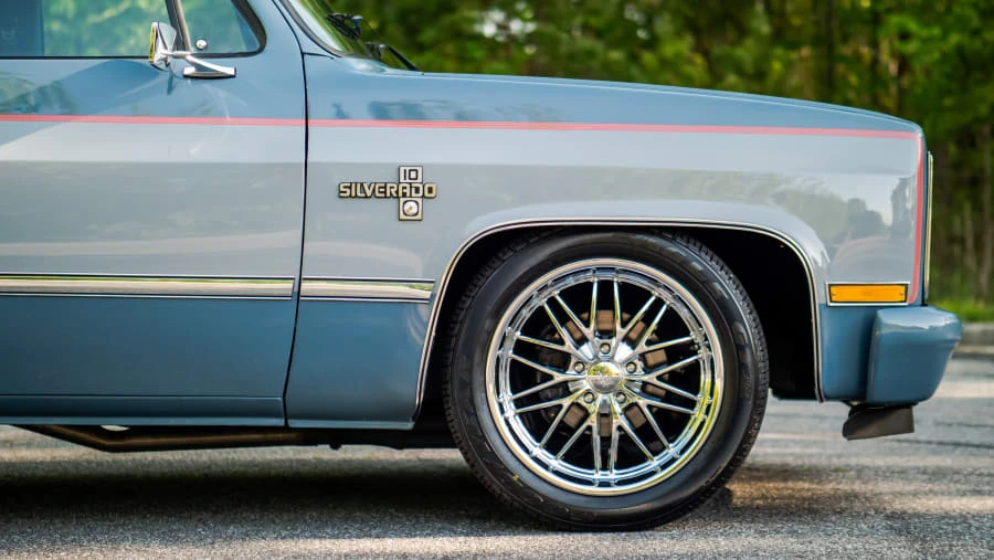 1984 Chevrolet Silverado - Image 9 of 31