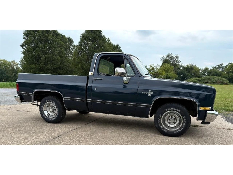 1984 Chevrolet Silverado - Image 9 of 21