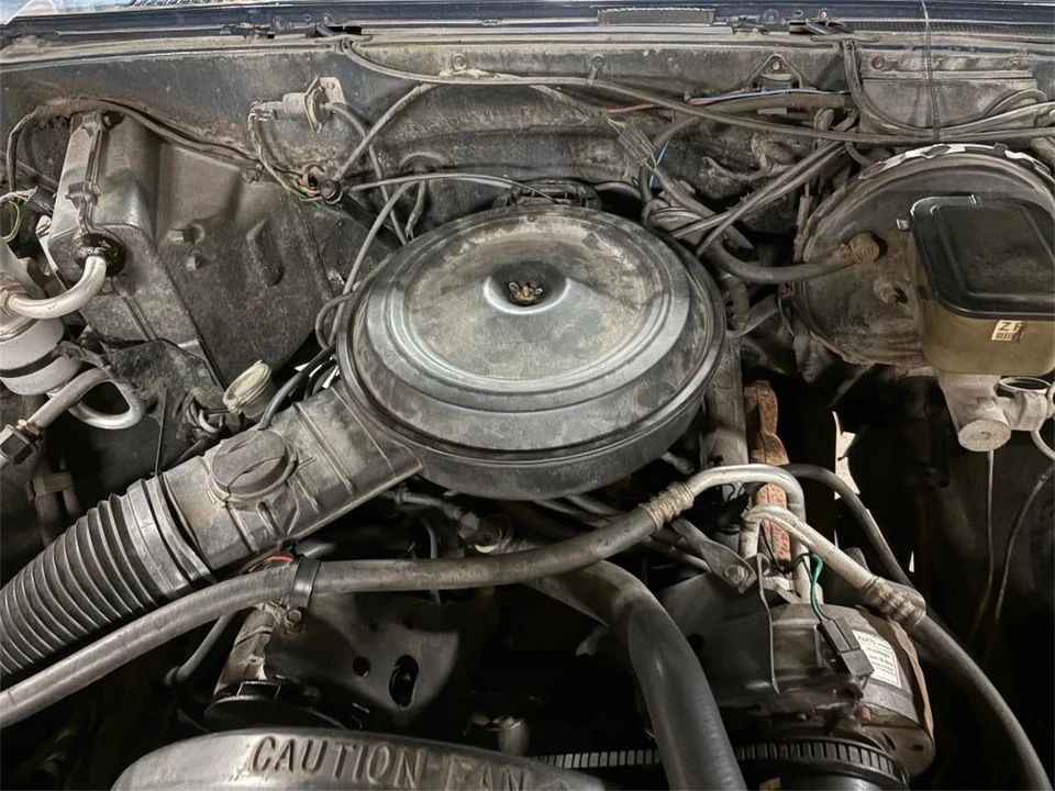 1984 Chevrolet Silverado - Image 16 of 21