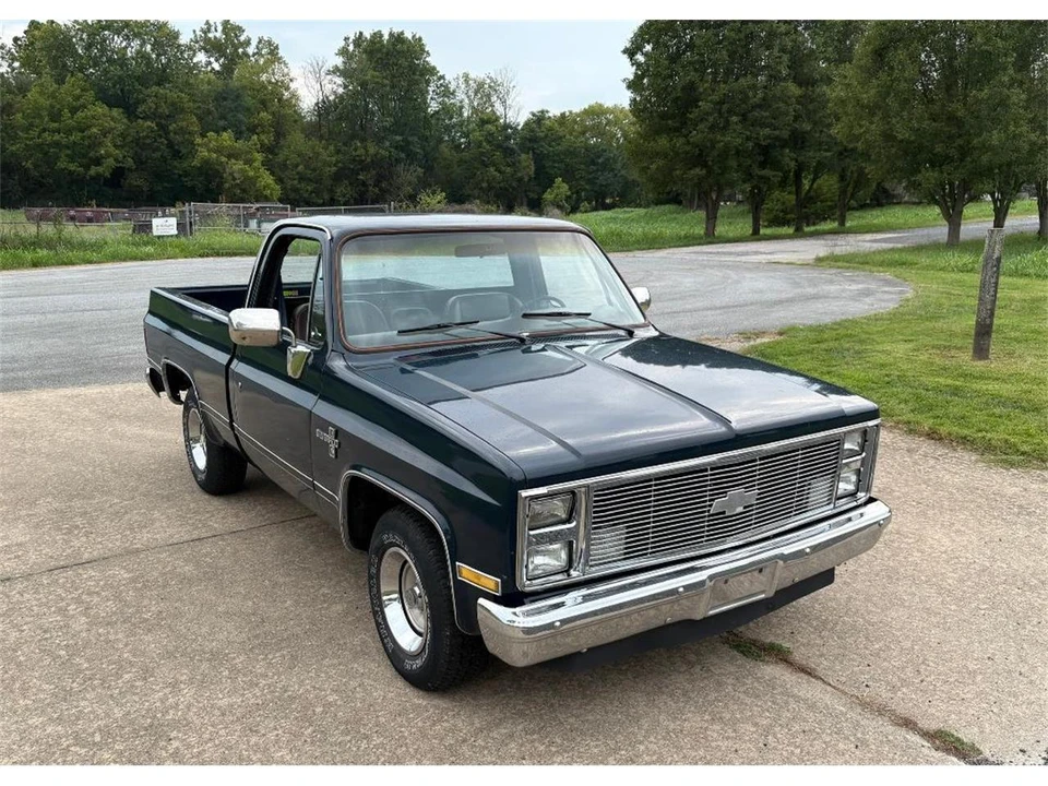 1984 Chevrolet Silverado - Image 2 of 21