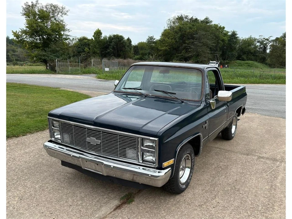 1984 Chevrolet Silverado - Image 8 of 21