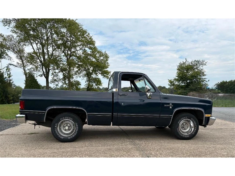 1984 Chevrolet Silverado - Image 20 of 21