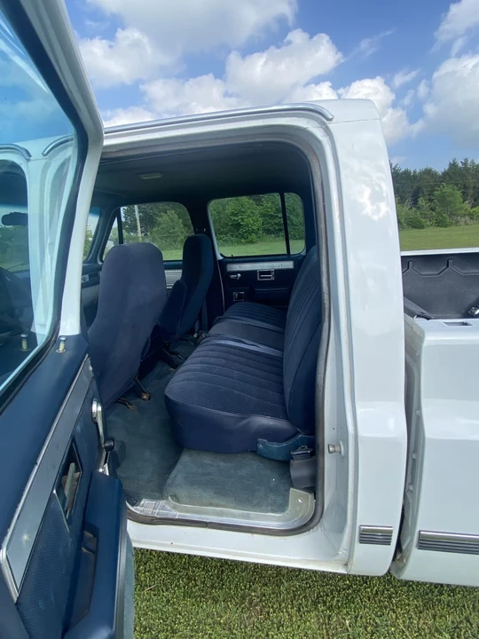 1984 Chevrolet Silverado - Image 10 of 13