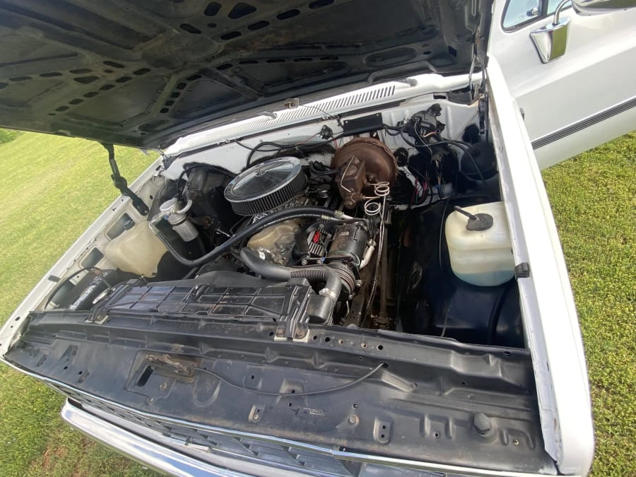 1984 Chevrolet Silverado - Image 11 of 13