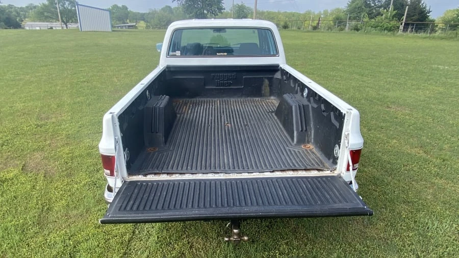 1984 Chevrolet Silverado - Image 6 of 13