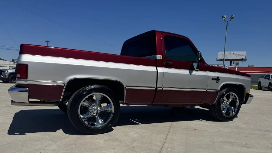 1984 Chevrolet Silverado - Image 9 of 24