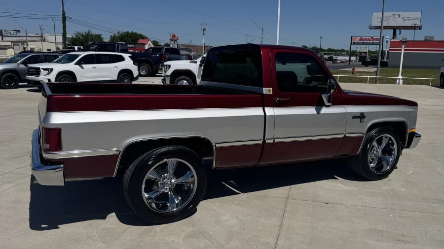 1984 Chevrolet Silverado - Image 2 of 24