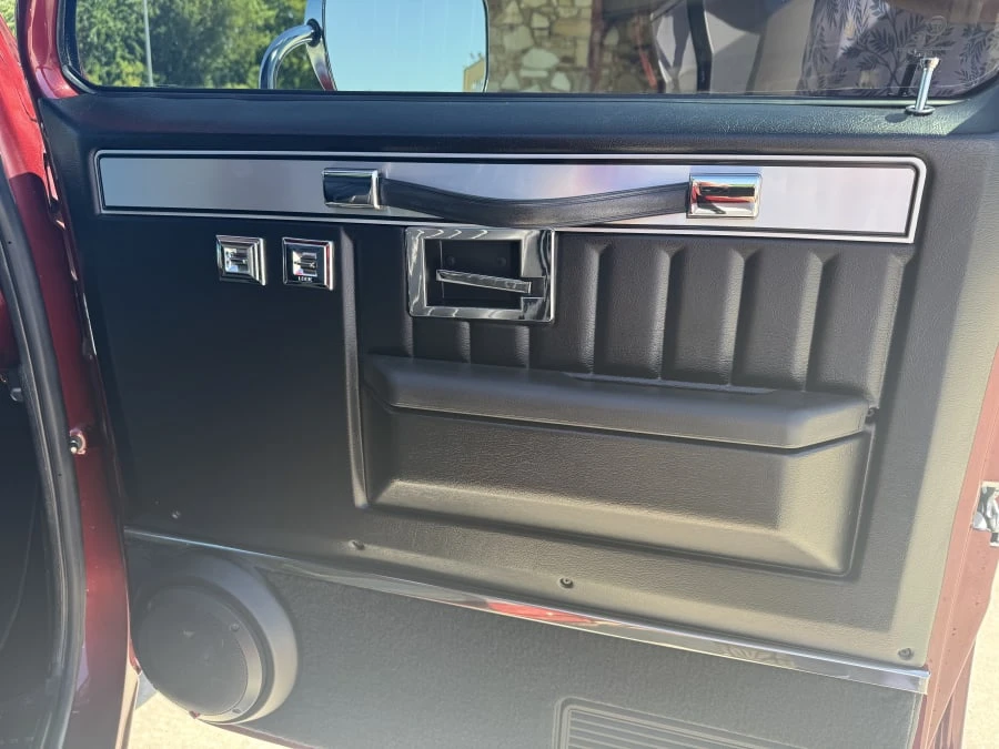 1984 Chevrolet Silverado - Image 17 of 24