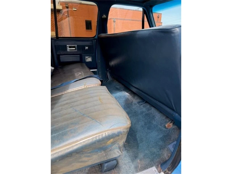1984 Chevrolet Suburban 7th Gen - Image 14 of 24