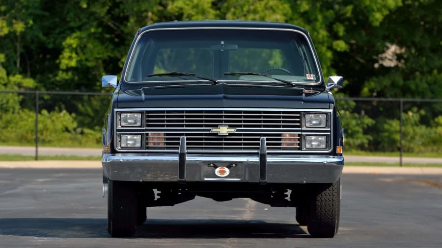 1984 Chevrolet Suburban 7th Gen - Image 14 of 27