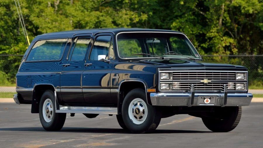 1984 Chevrolet Suburban 7th Gen - Image 25 of 27