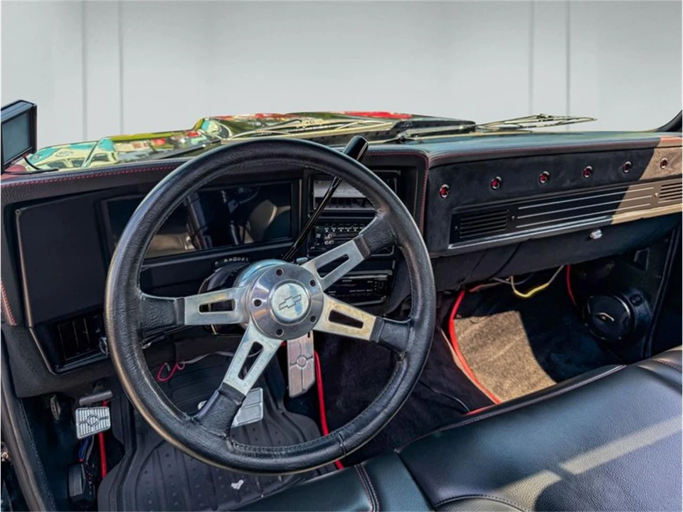 1984 Chevrolet - Image 10 of 18