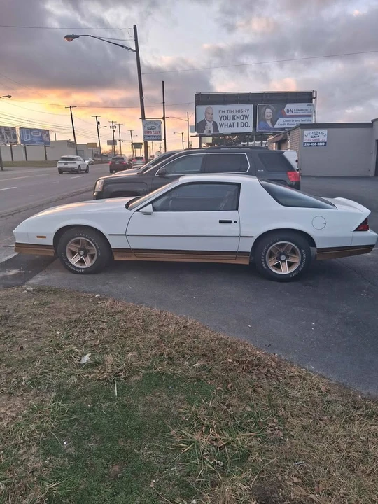 1984 Chevrolet Camaro 3rd Gen - Image 2 of 3