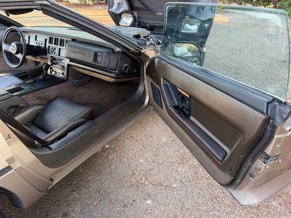 1984 Chevrolet Corvette C4 - Image 18 of 22