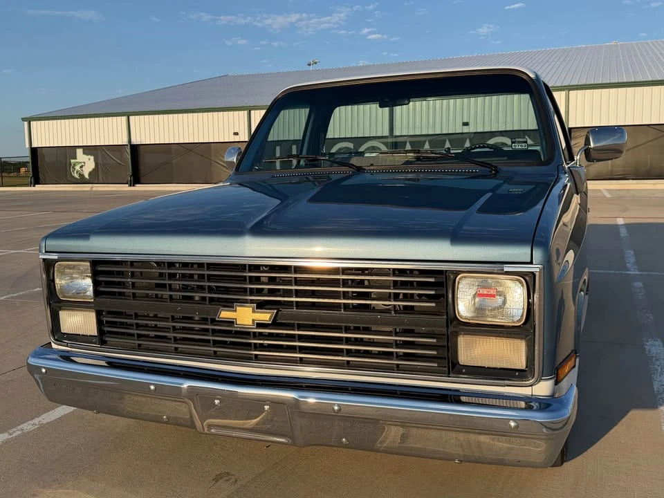 1984 Chevrolet Silverado - Image 10 of 20