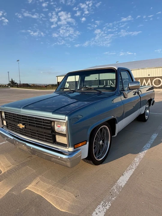 1984 Chevrolet Silverado - Image 2 of 20