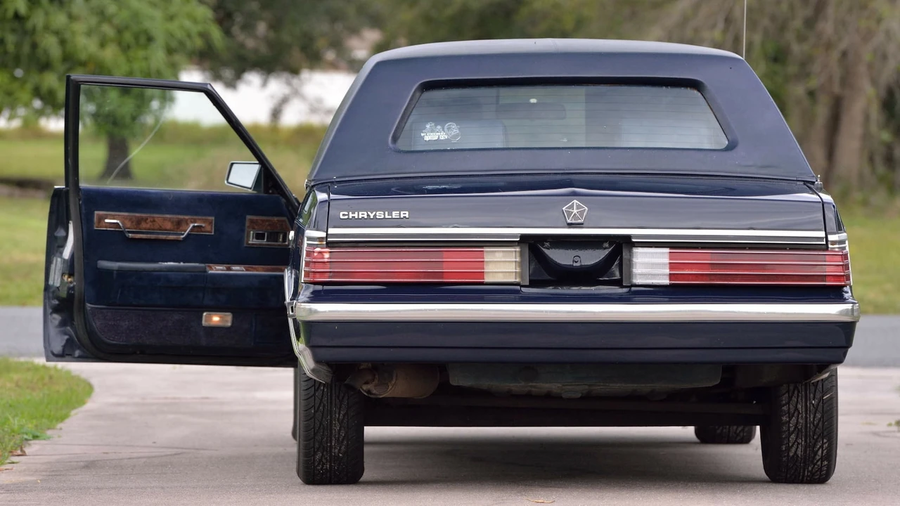 1984 Chrysler K-Car - Image 20 of 29
