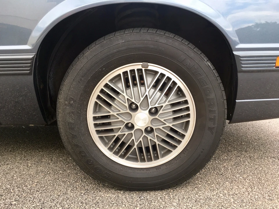 1984 Dodge Daytona - Image 23 of 31