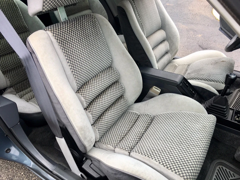1984 Dodge Daytona - Image 29 of 31
