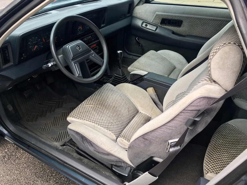 1984 Dodge Daytona - Image 25 of 31