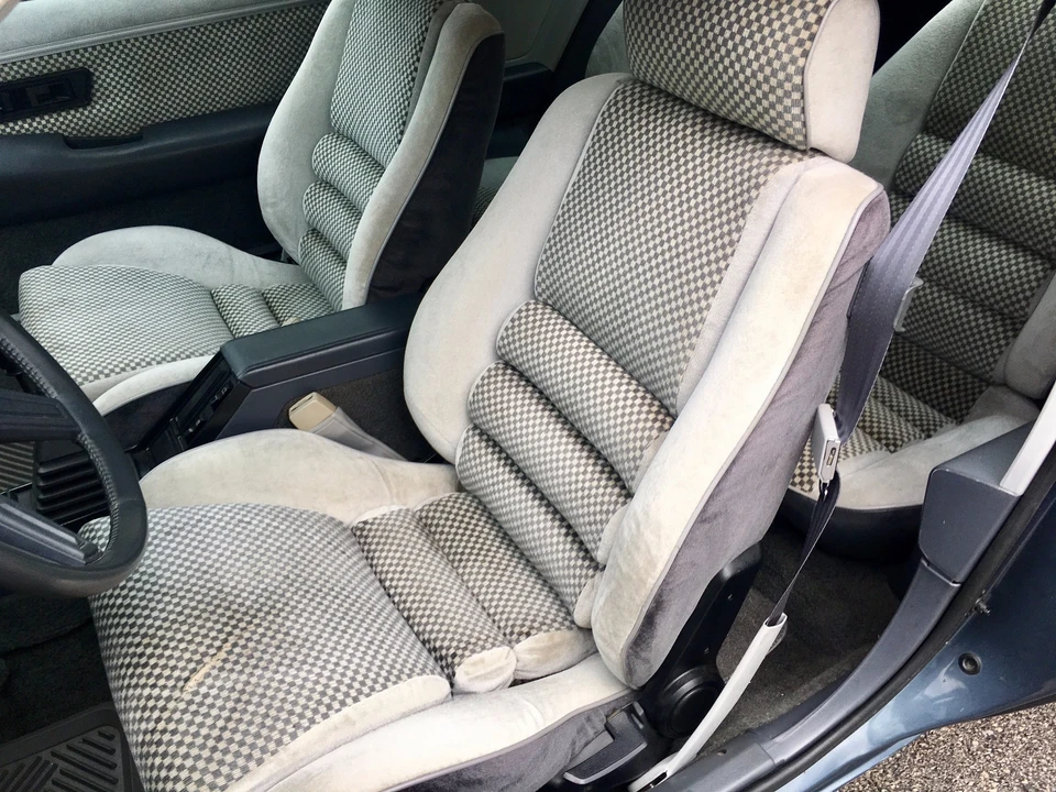 1984 Dodge Daytona - Image 26 of 31