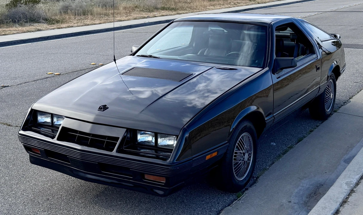 1984 Chrysler Laser - Image 10 of 31