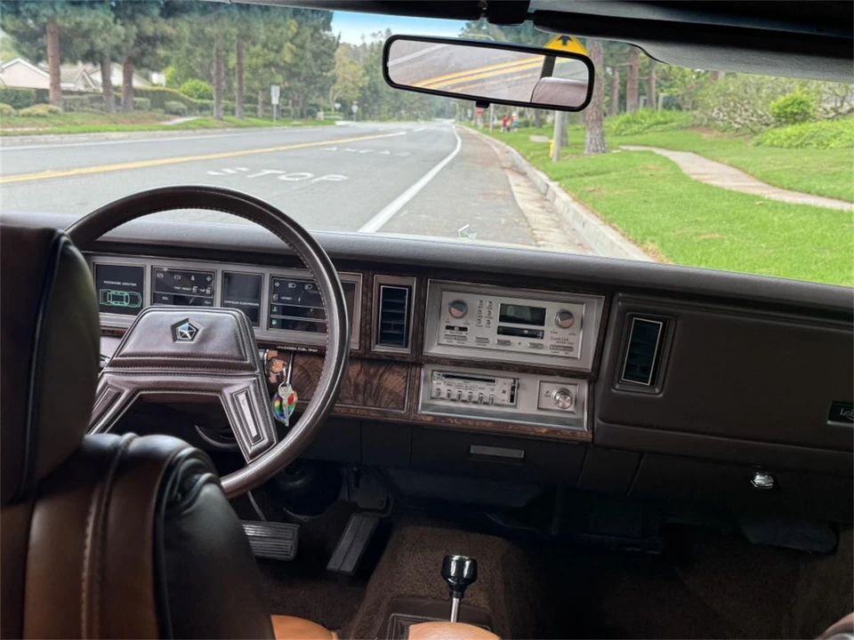 1984 Chrysler LeBaron - Image 14 of 15