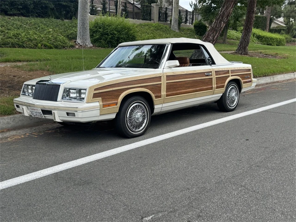 1984 Chrysler LeBaron - Image 9 of 15