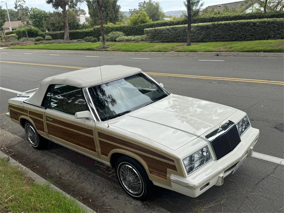 1984 Chrysler LeBaron - Image 7 of 15
