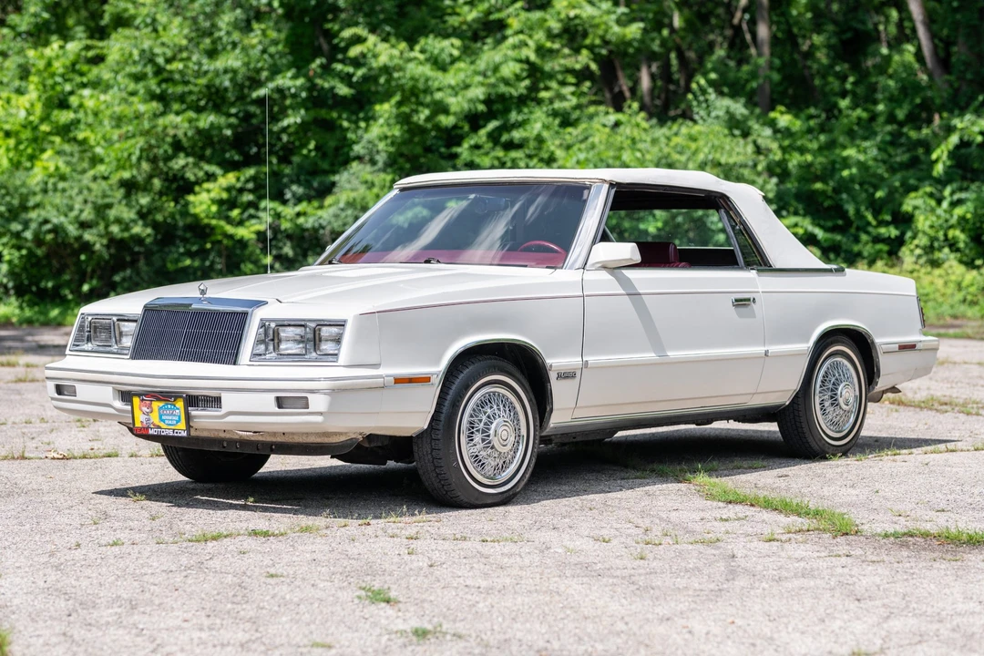 1984 Chrysler LeBaron - Image 10 of 31