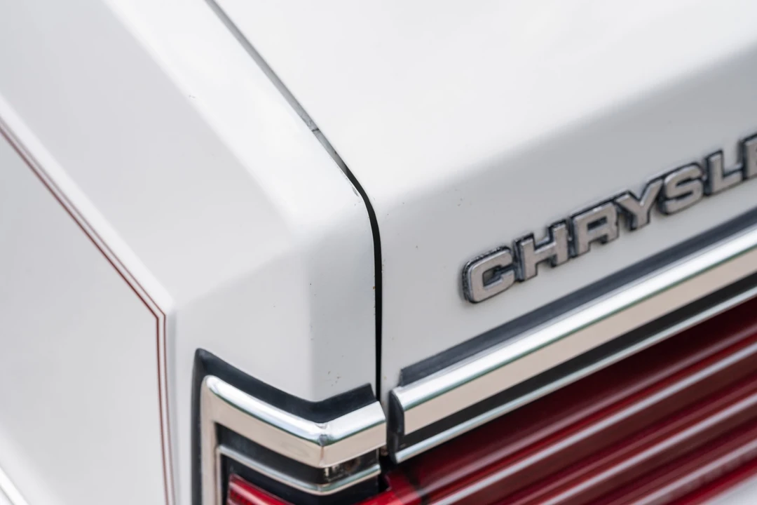 1984 Chrysler LeBaron - Image 29 of 31