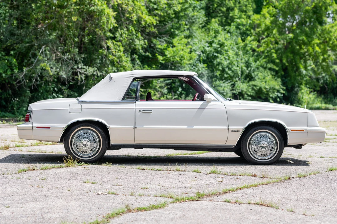 1984 Chrysler LeBaron - Image 13 of 31