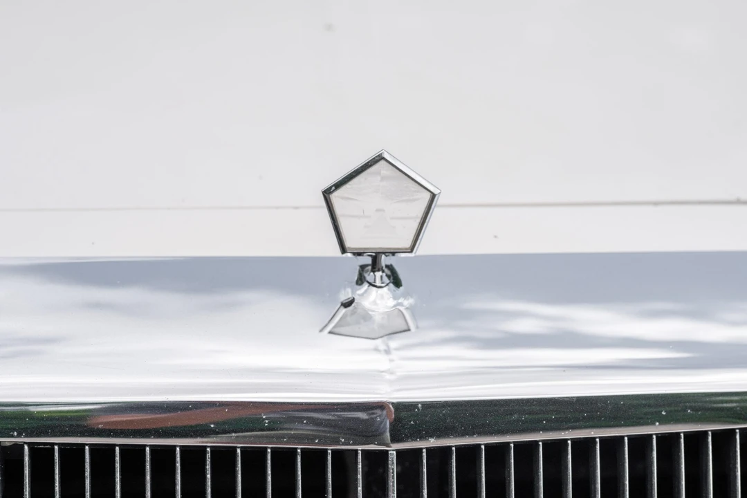 1984 Chrysler LeBaron - Image 24 of 31