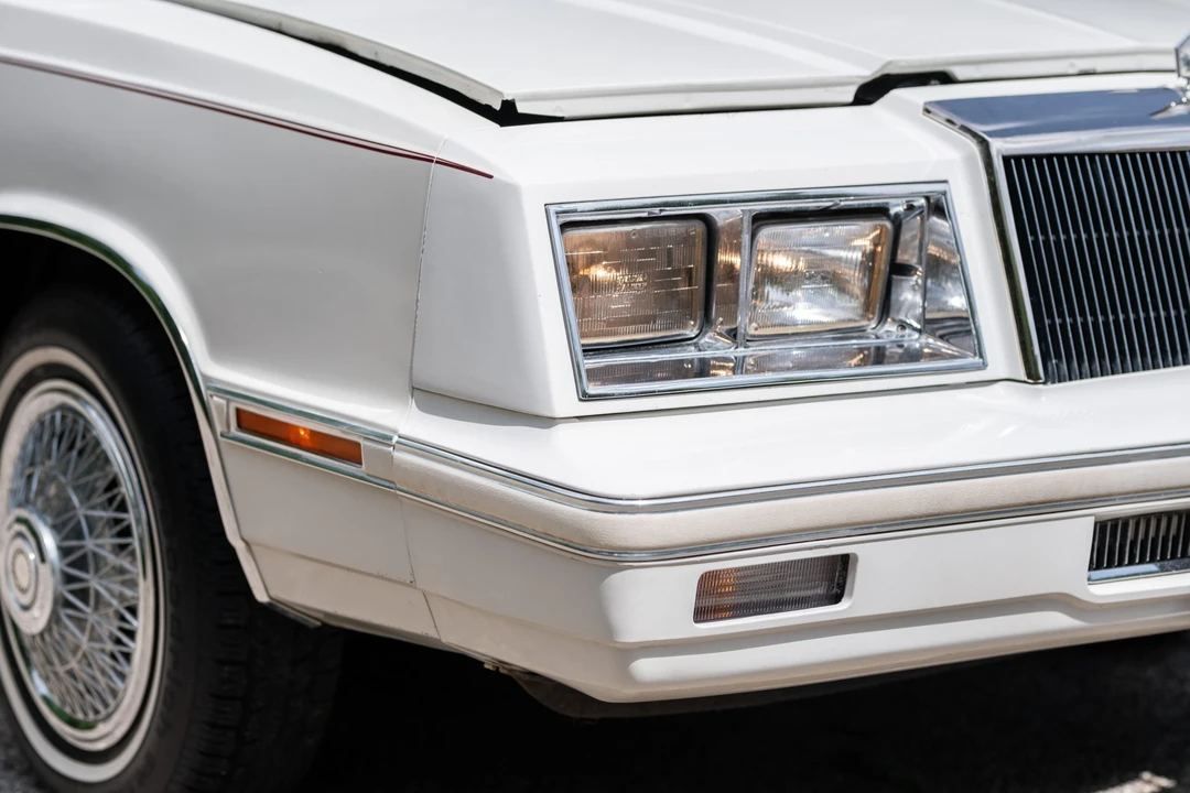 1984 Chrysler LeBaron - Image 19 of 31