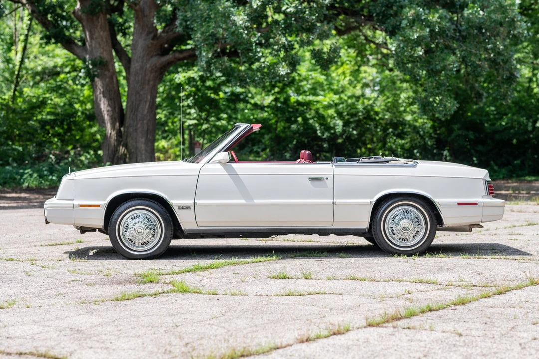 1984 Chrysler LeBaron - Image 9 of 31