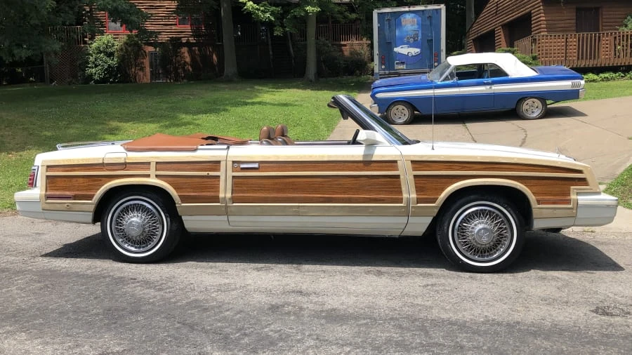 1984 Chrysler LeBaron - Image 11 of 12