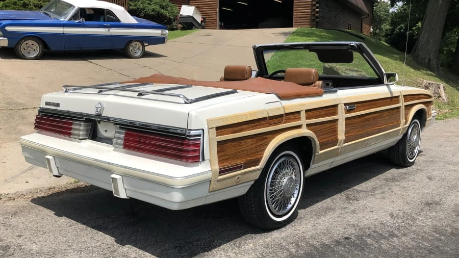 1984 Chrysler LeBaron - Image 10 of 12
