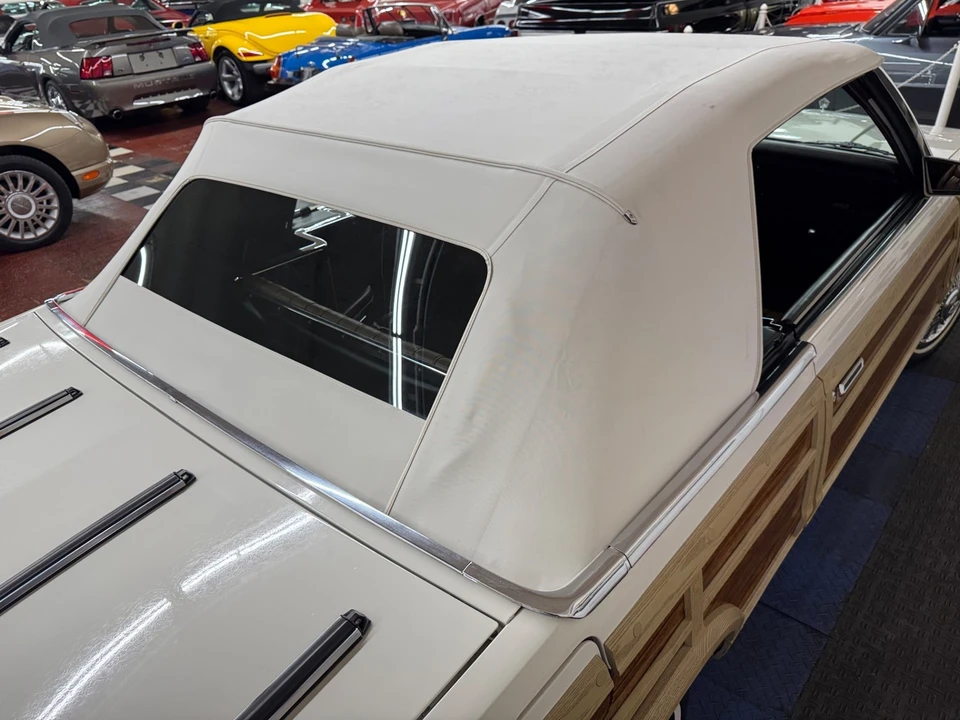 1984 Chrysler LeBaron - Image 11 of 21